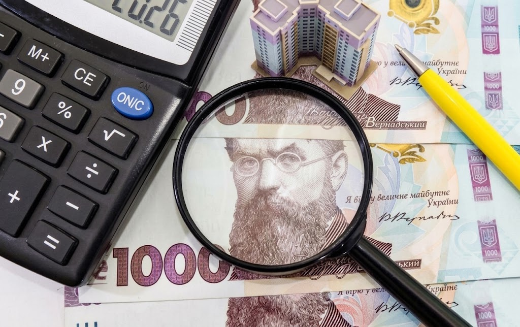 Податки та фінмоніторинг 2026: що потрібно знати перед тим, як купити чи продати житло