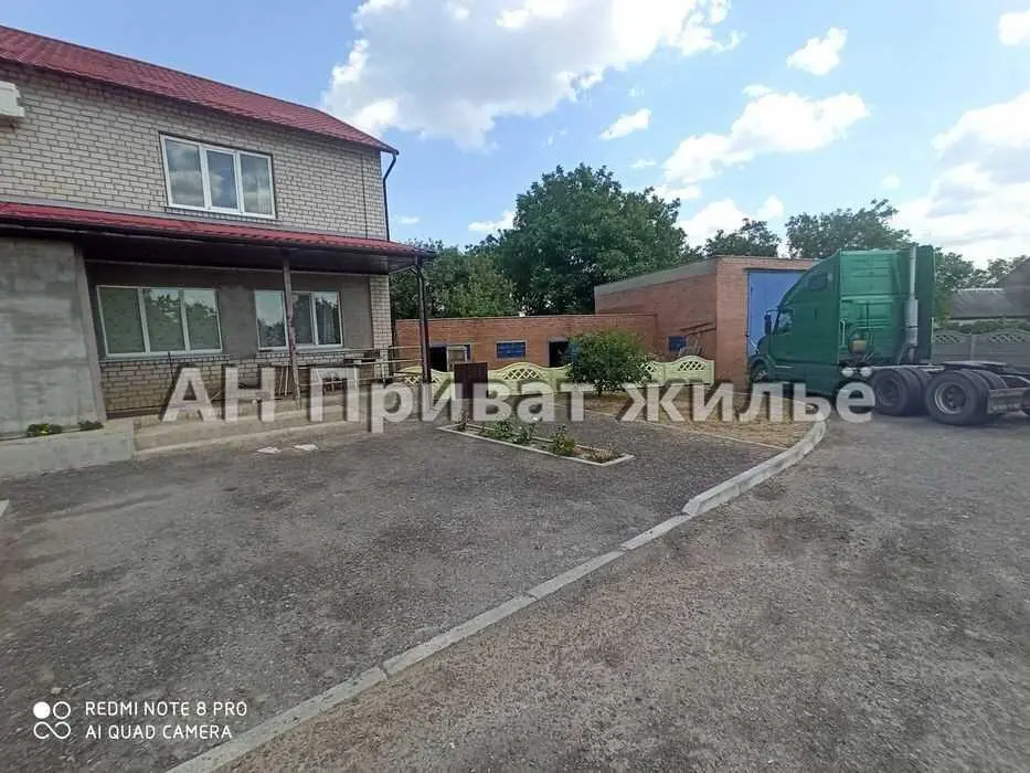 Будинок в Мильцях з гаражем для вантажного авто