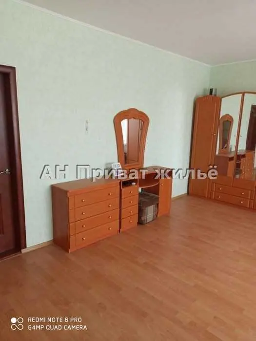 Будинок в Мильцях з гаражем для вантажного авто