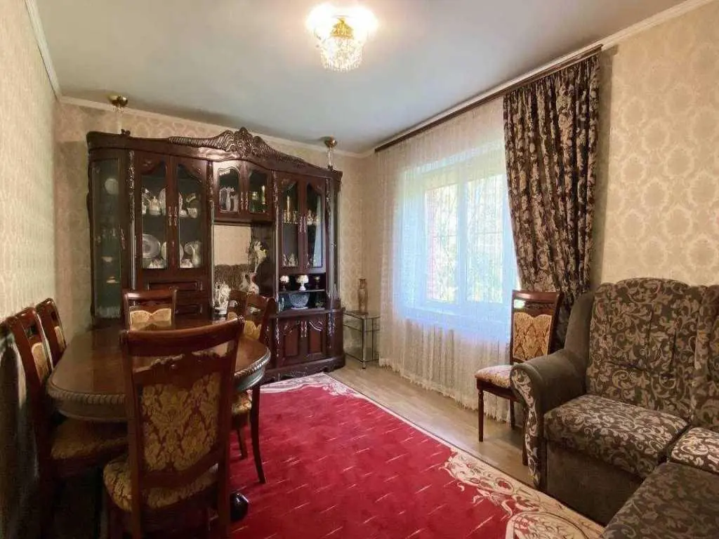 У продажу будинок в районі стадіону Ворскла