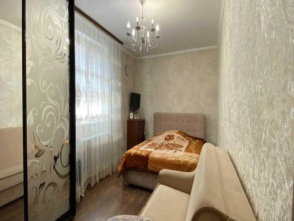 У продажу будинок в районі стадіону Ворскла