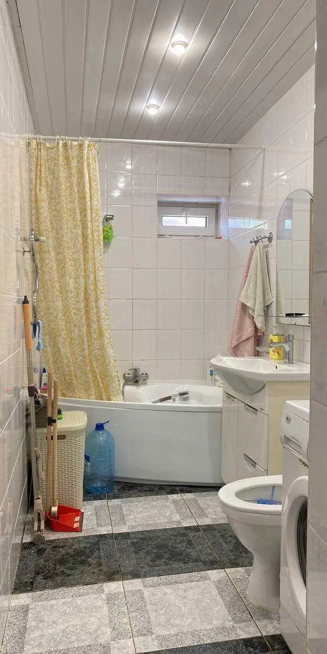 У продажу будинок в районі стадіону Ворскла