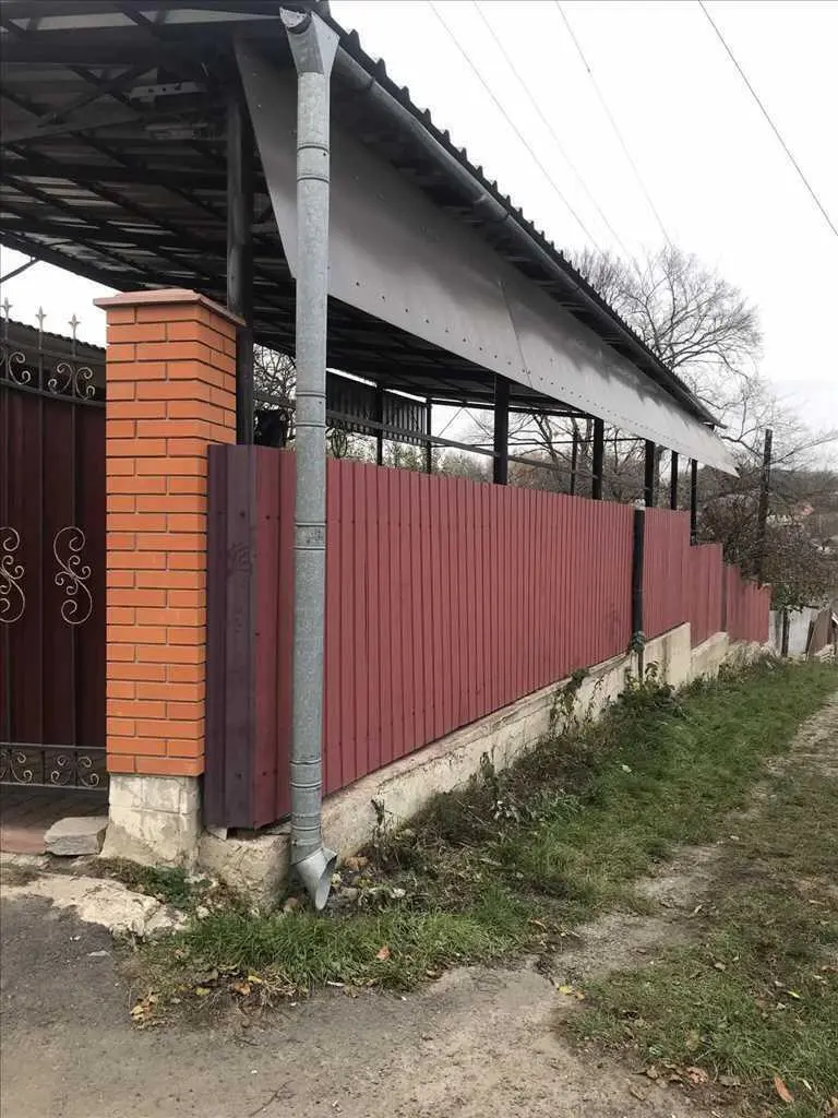 У продажу будинок в районі стадіону Ворскла