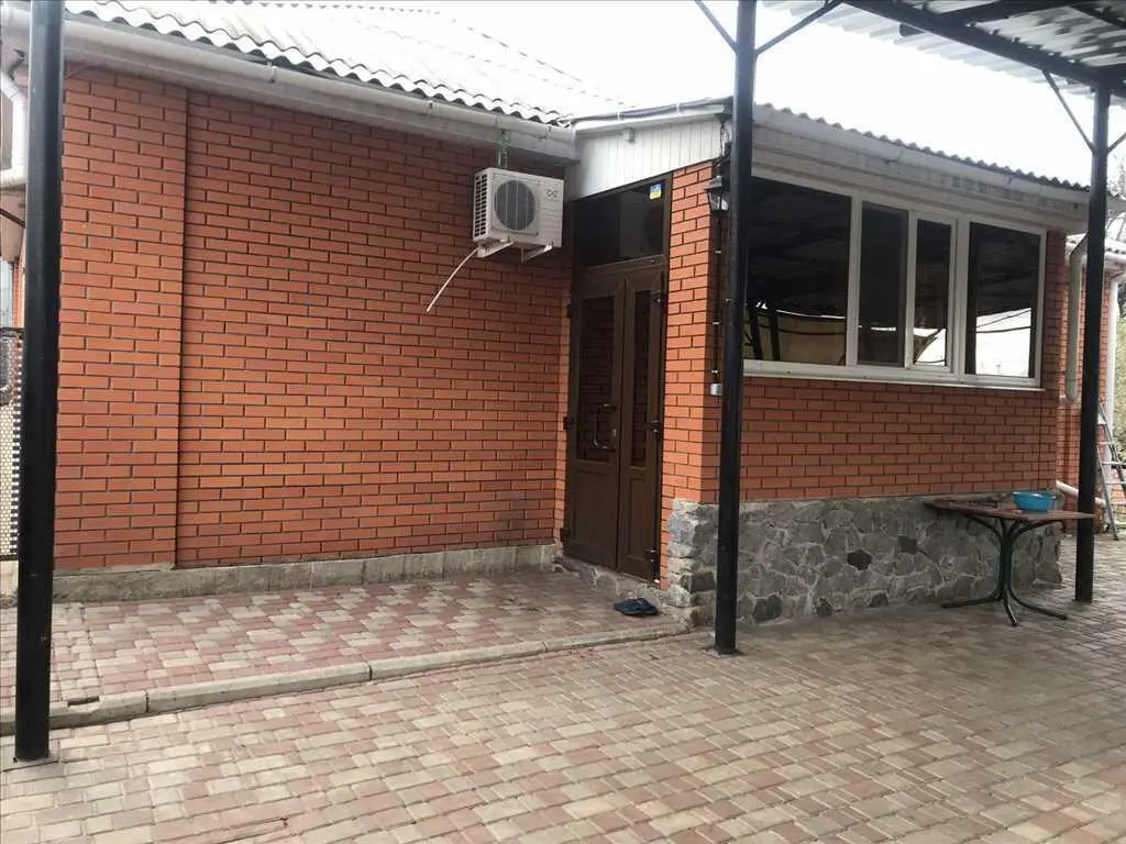 У продажу будинок в районі стадіону Ворскла