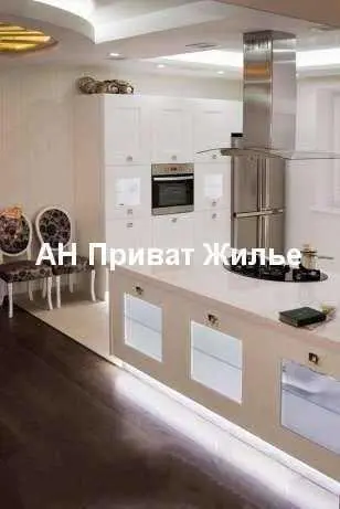 Затишний та просторий будинок в мікрорайоні Юрівка