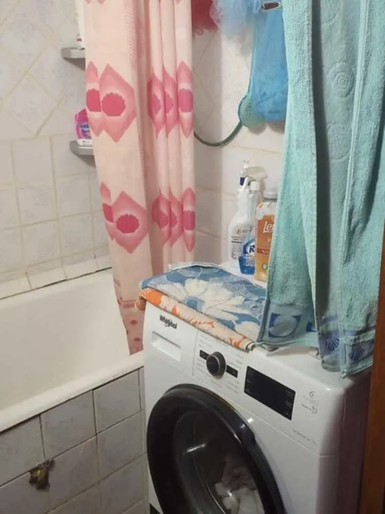 Продаж 3 кімнатної квартири на м-н Левада
