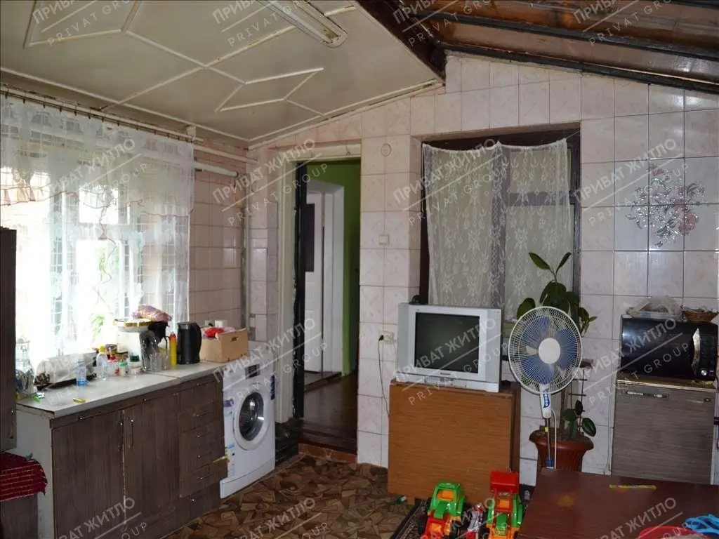 Продаж великого  будинку в місті