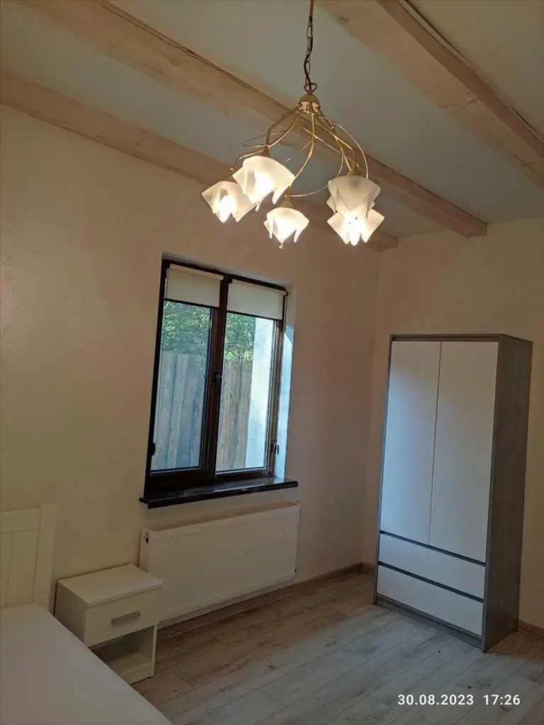 Новий цегляний будинок у Кротенках