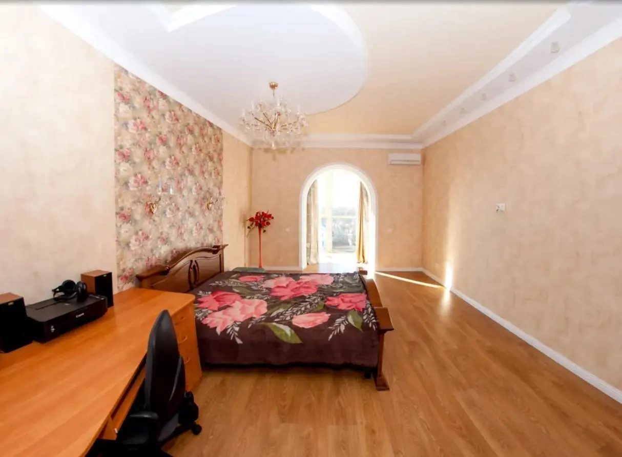 Полтава, 3x кімнатна квартира VIP-класу