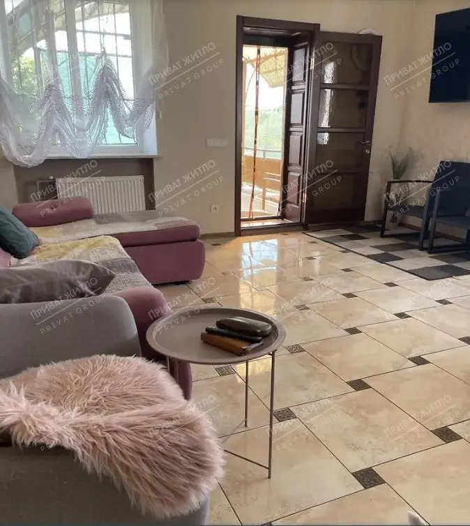 Будинок для дружньої родини! 