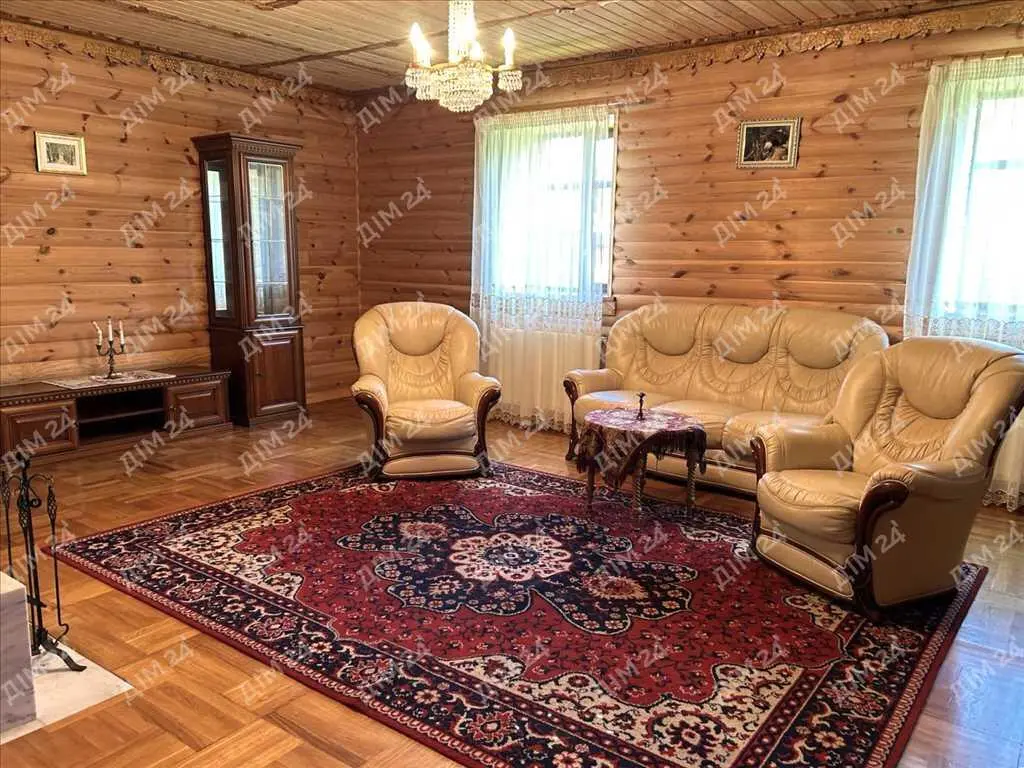  Три будинки на одній ділянці з виходом до річки!