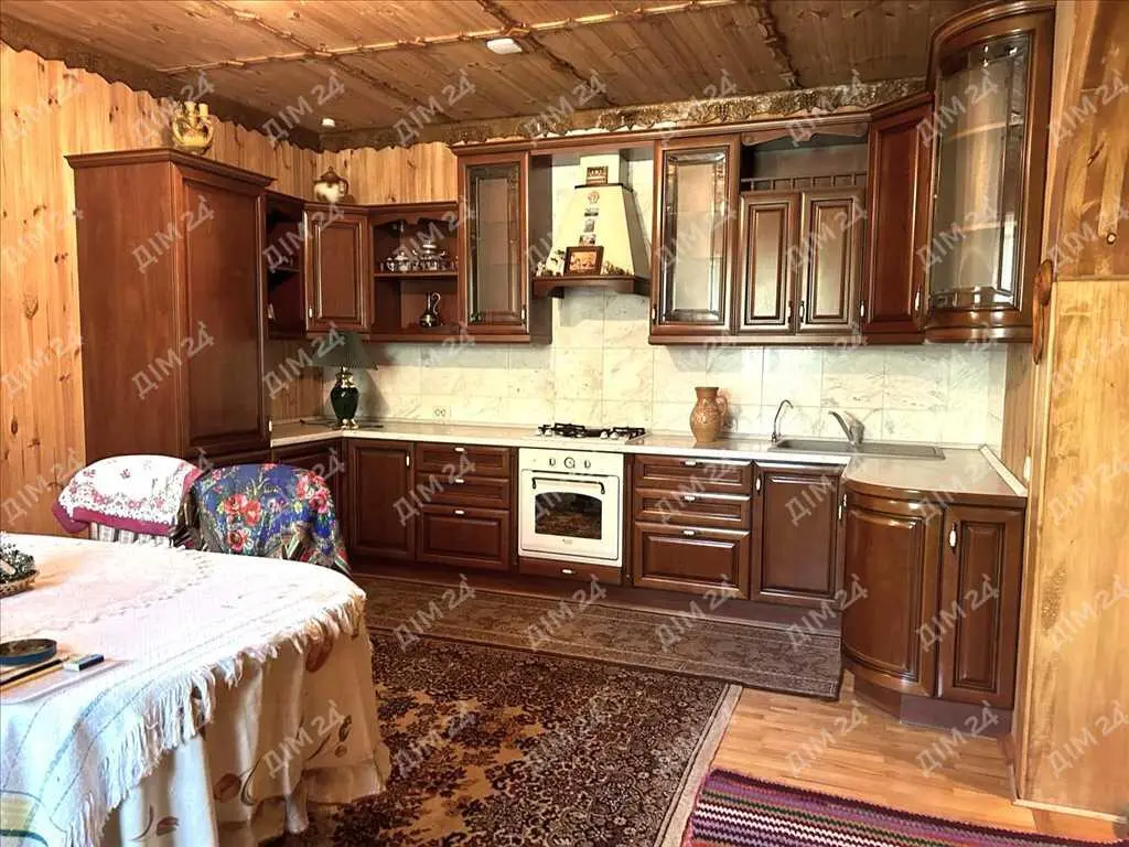  Три будинки на одній ділянці з виходом до річки!