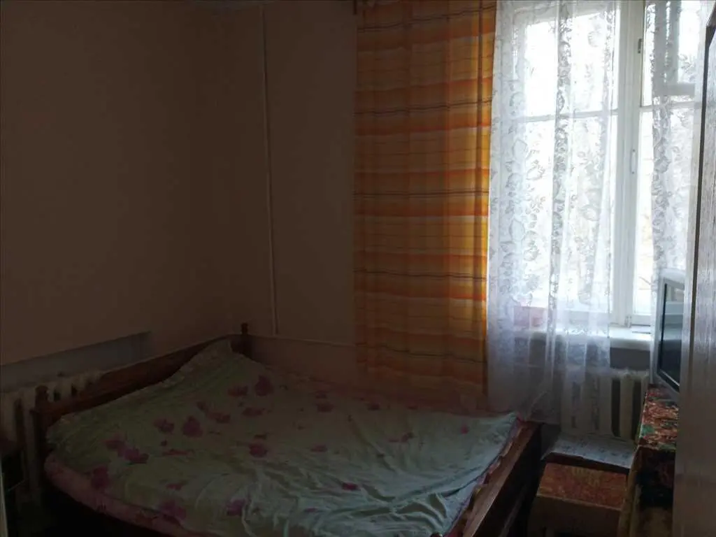 Трикімнатна "сталінка" в Авіамістечку