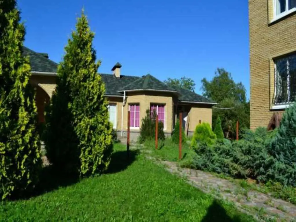 Неймовірний будинок в Яру.