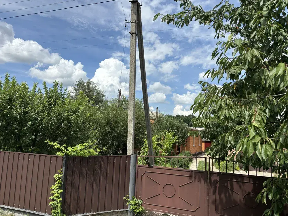Продається сучасний цегляний будинок у Мачухах - готовий до комфортного життя!
