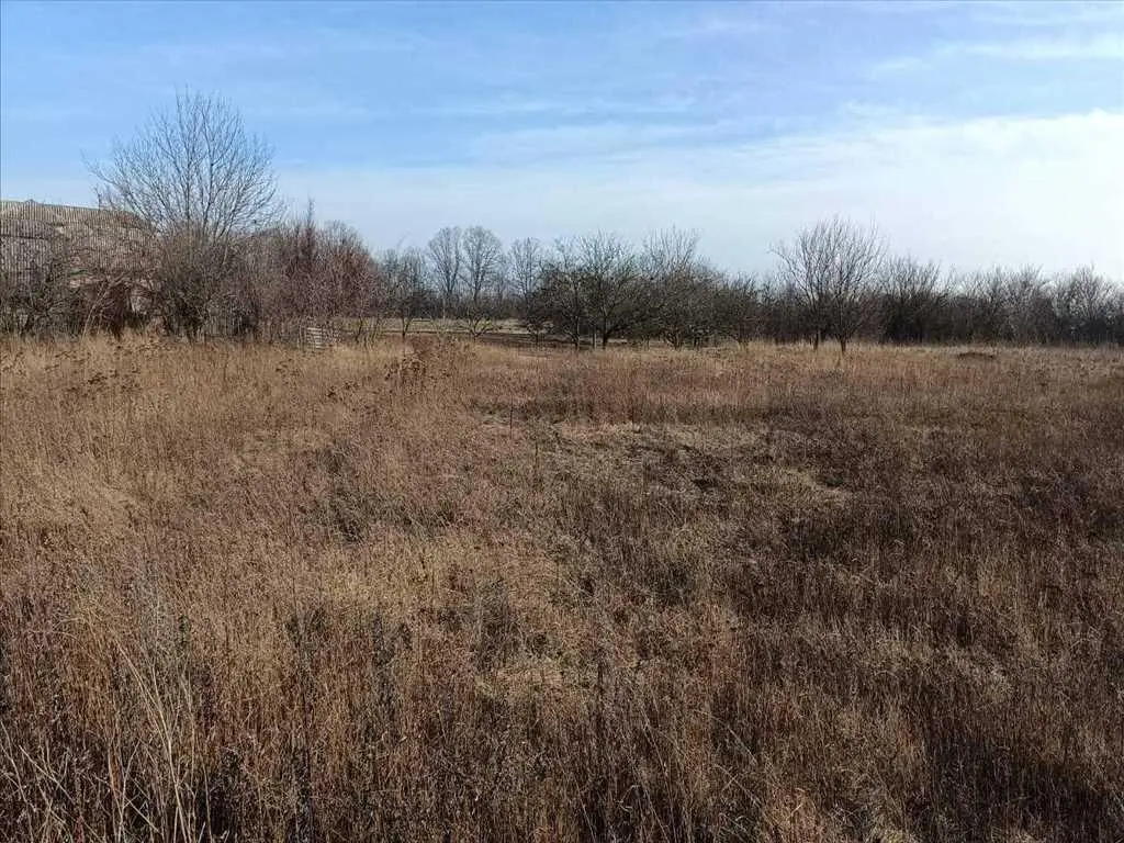 Земельна ділянка під будівництво!