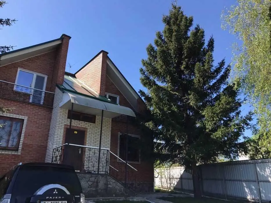 Шикарний 2-х поверховий будинок у передмісті