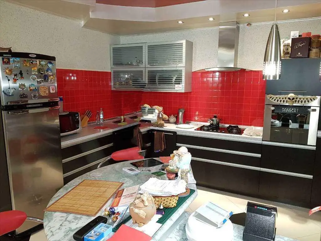 Верхоли. Заміський будинок в оточенні соснового лісу