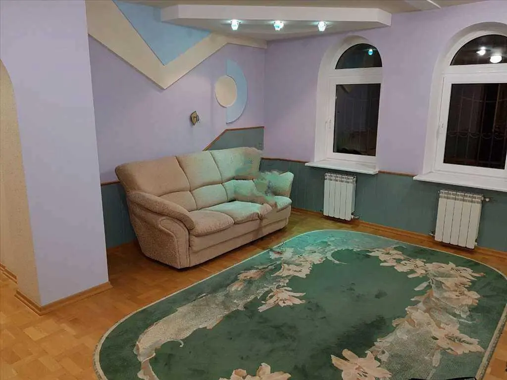 Верхоли. Заміський будинок в оточенні соснового лісу