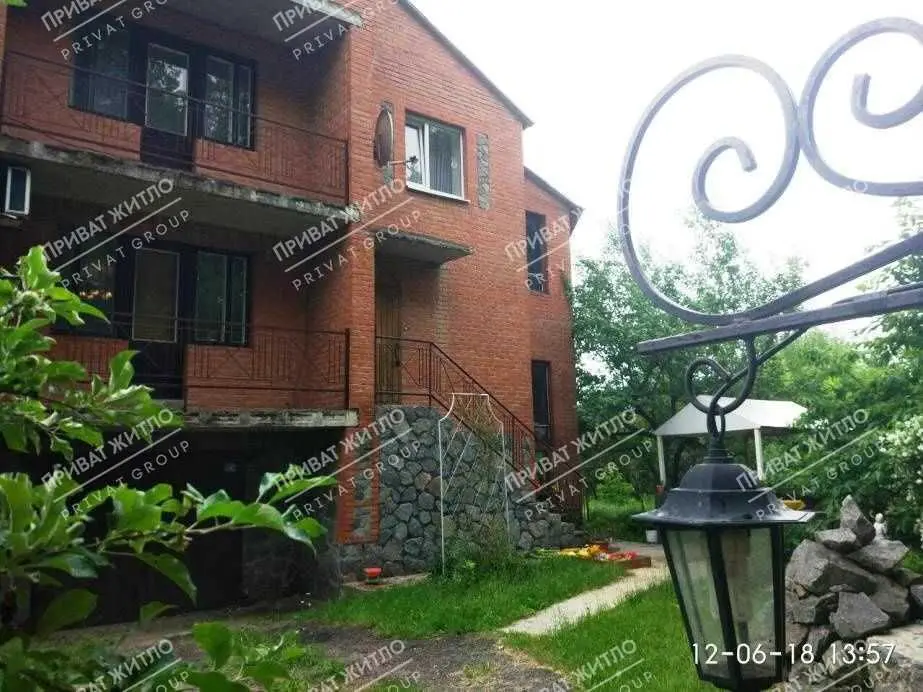 До вашої уваги дуже гарний будинок в Яру