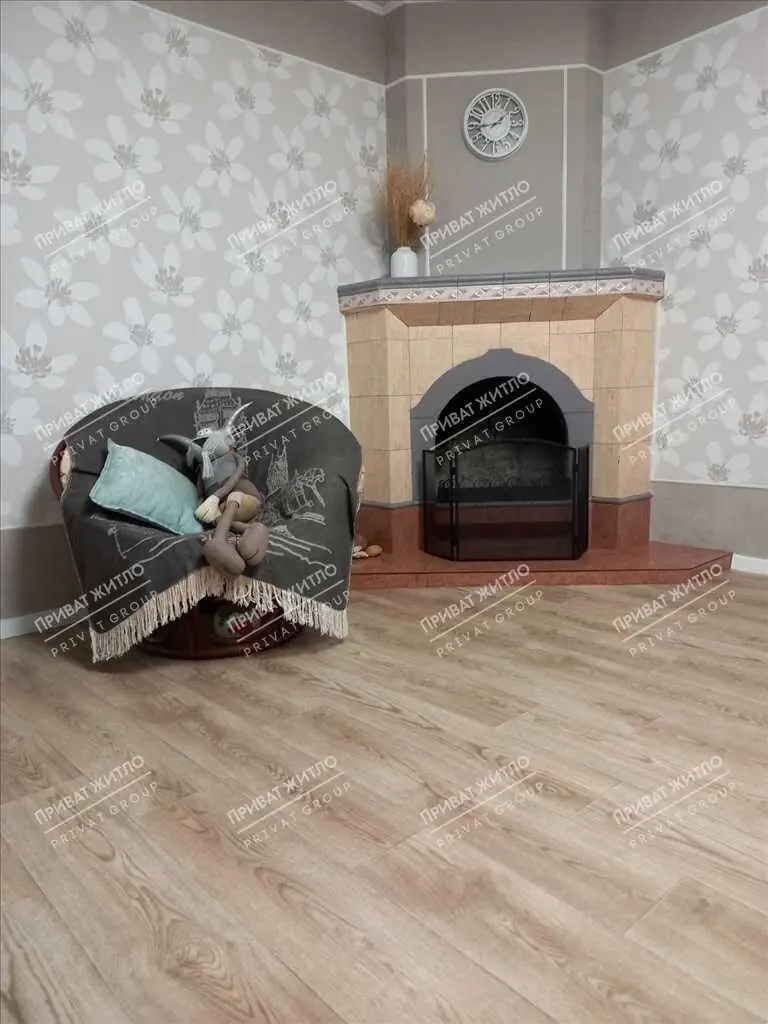 До вашої уваги дуже гарний будинок в Яру