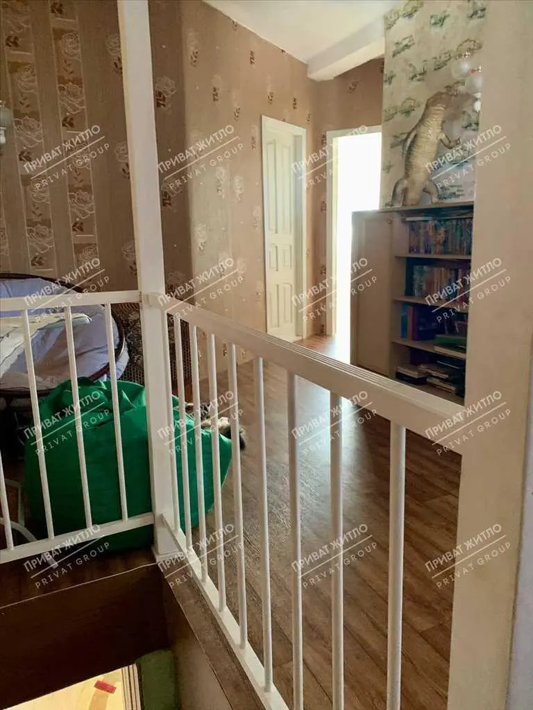 До вашої уваги дуже гарний будинок в Яру