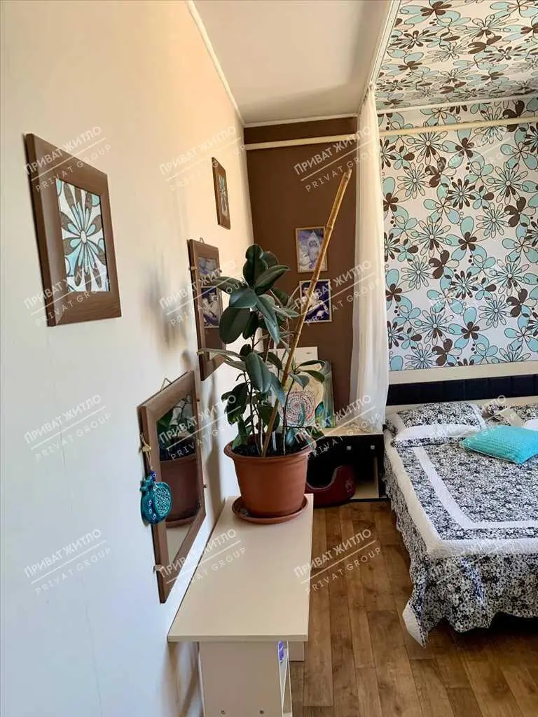 До вашої уваги дуже гарний будинок в Яру