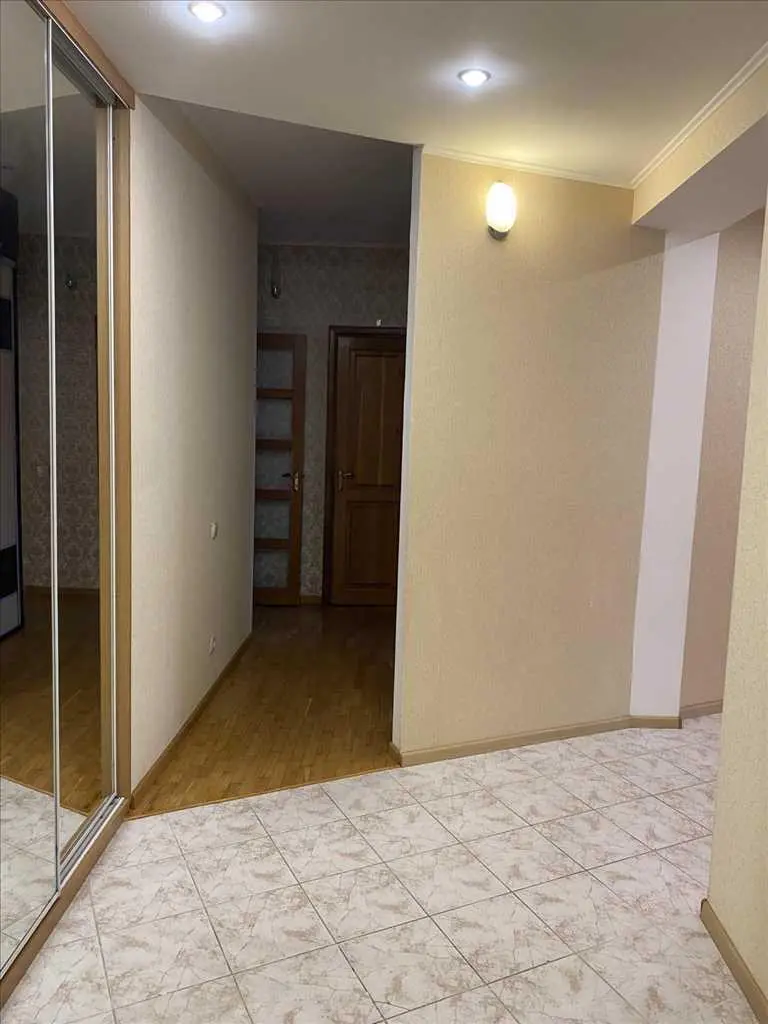 Трикімнатна квартира з автономним опаленням