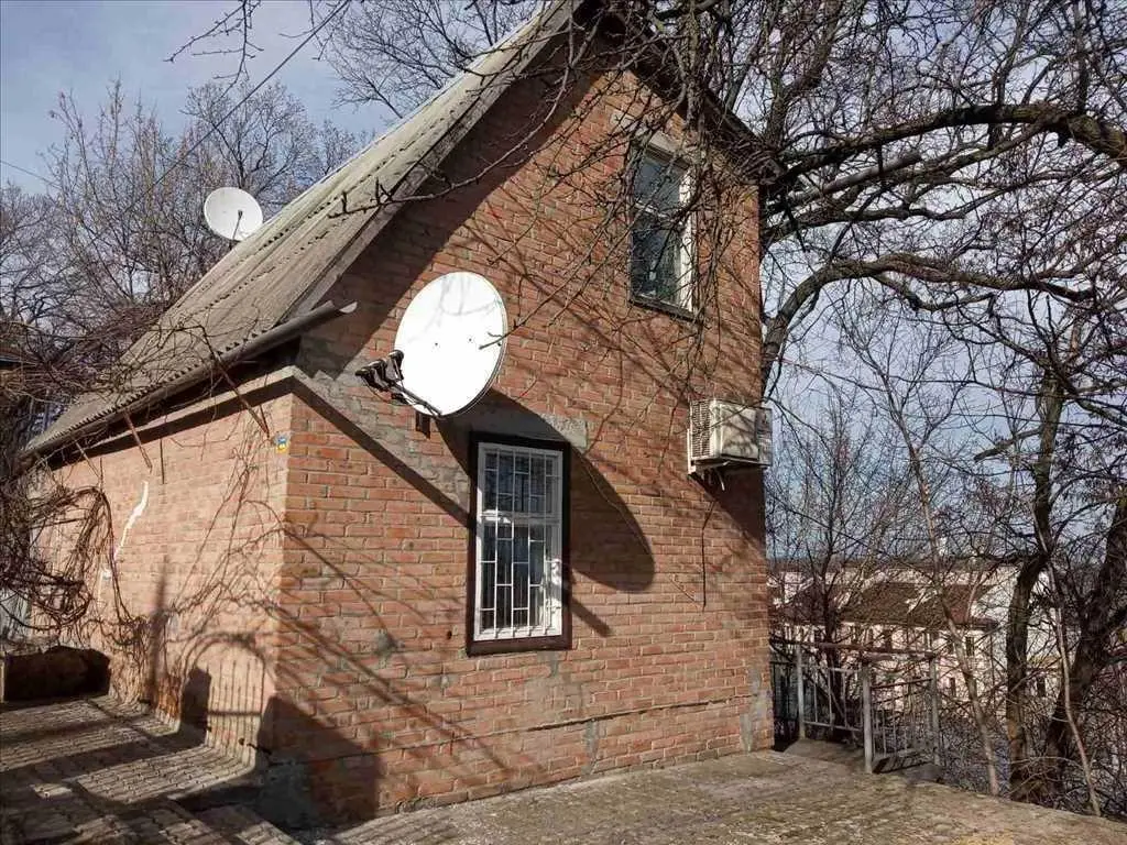 Рідкісний будинок у центрі з видом на Монастир – не пропустіть!