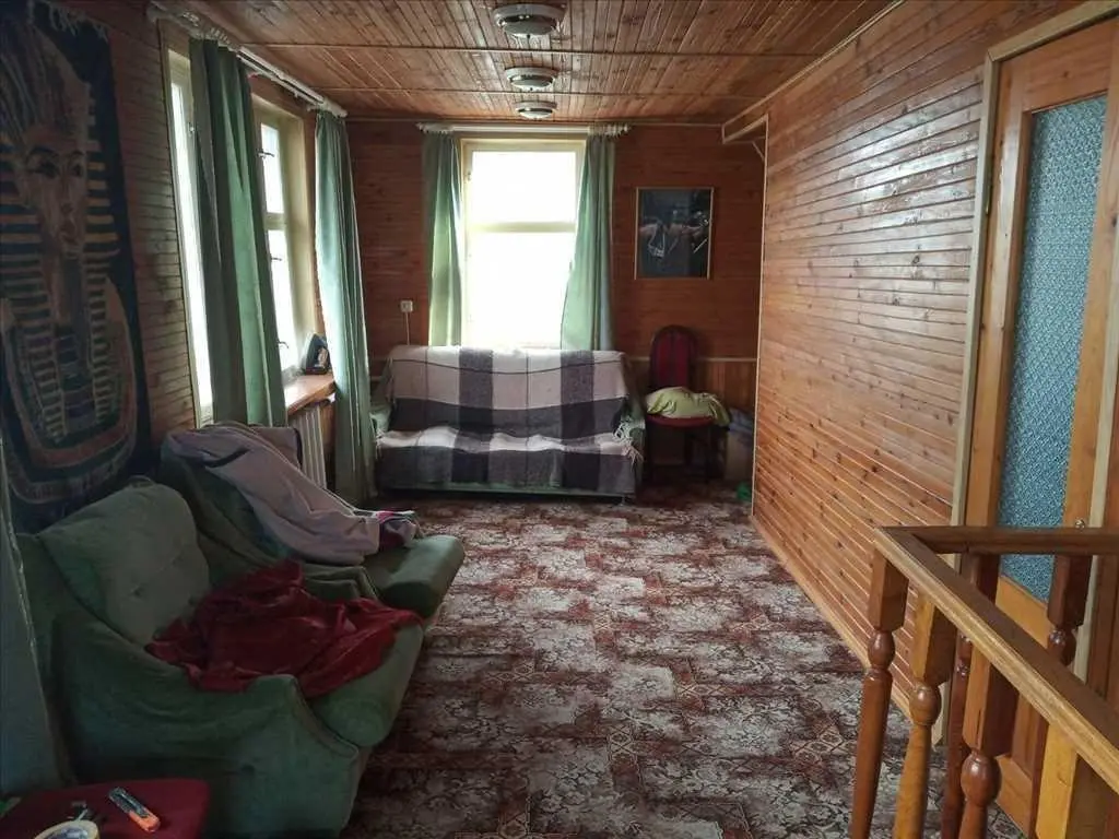 Рідкісний будинок у центрі з видом на Монастир – не пропустіть!