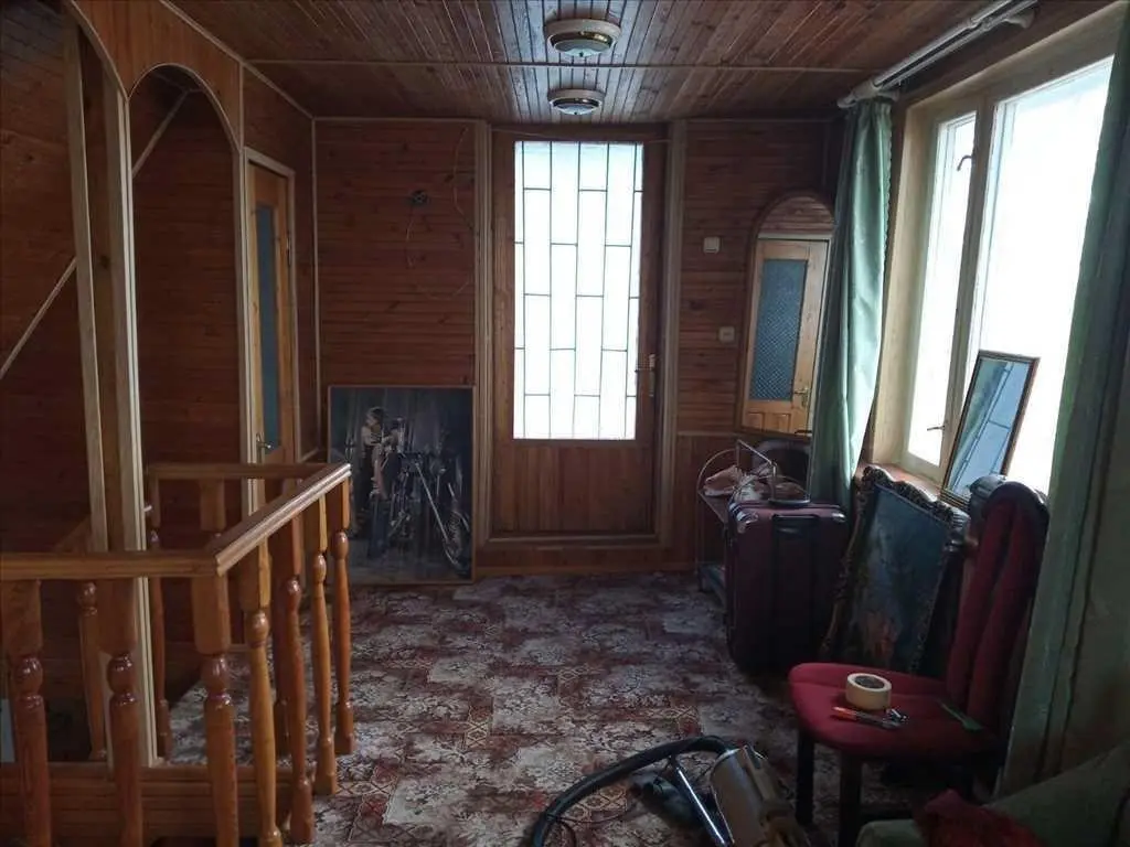 Рідкісний будинок у центрі з видом на Монастир – не пропустіть!