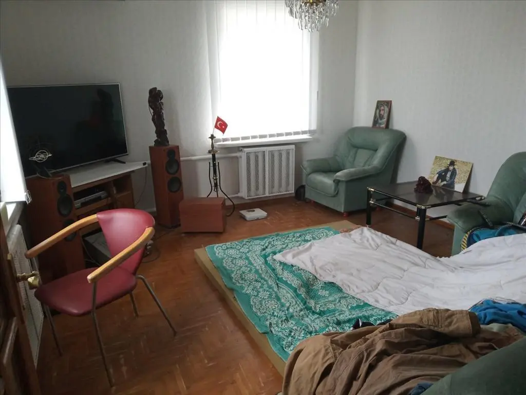 Рідкісний будинок у центрі з видом на Монастир – не пропустіть!