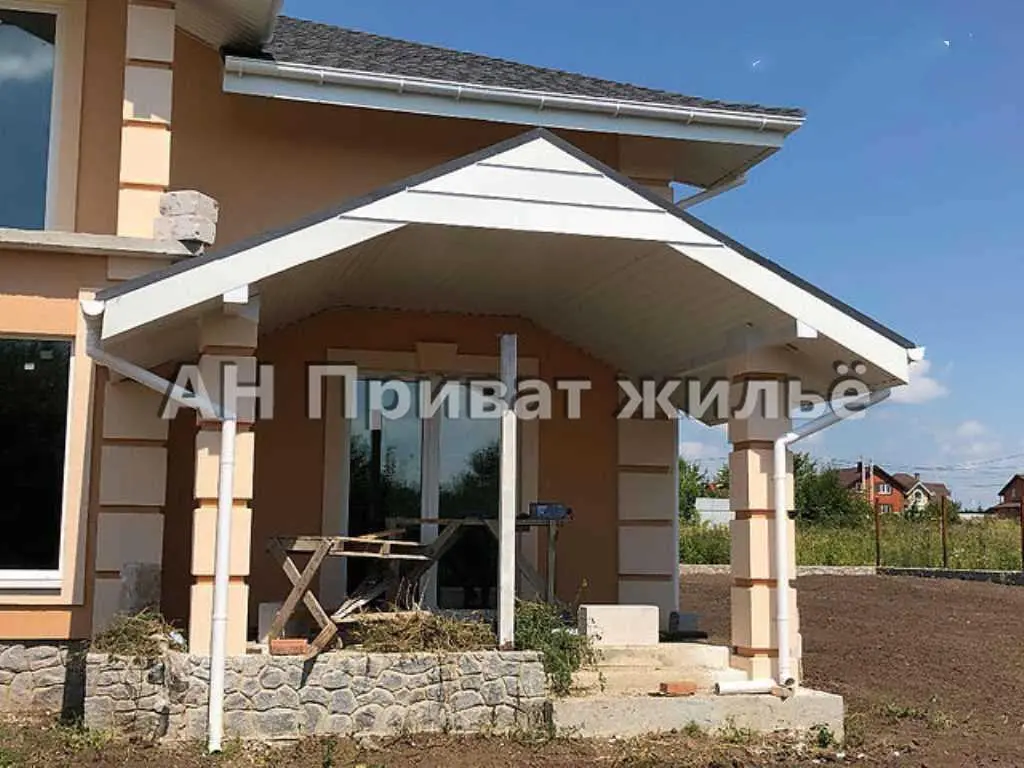 Гарний, з цікавим плануванням, двоповерховий будинок на Браїлках