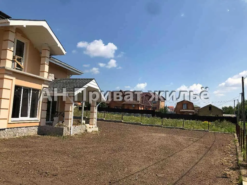 Гарний, з цікавим плануванням, двоповерховий будинок на Браїлках