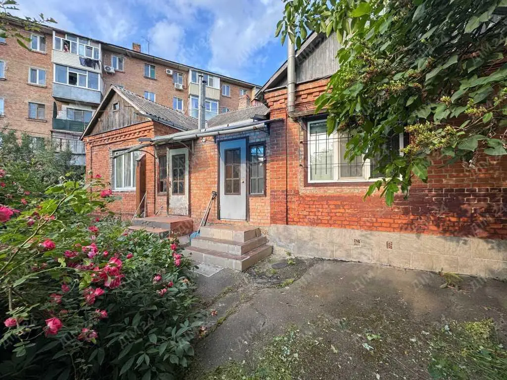 Частина будинку в центрі Полтави, район 5-ї школи