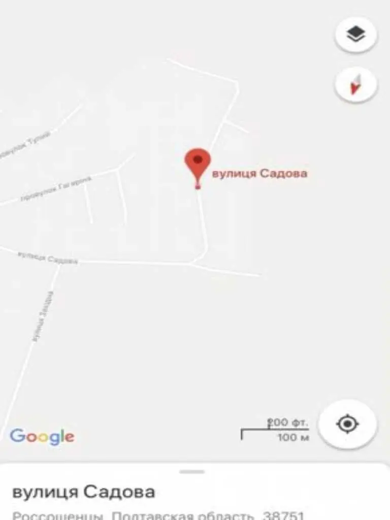 Невелика земельна ділянка на Розсошенцях