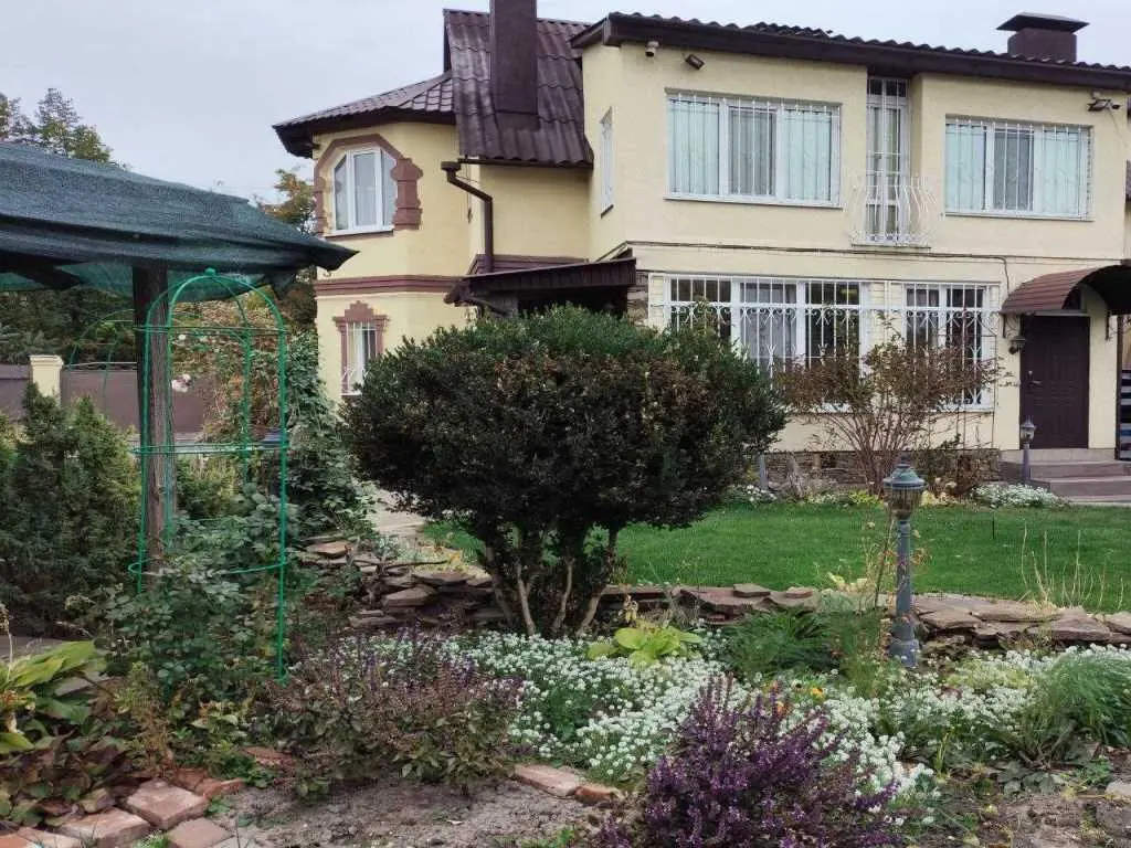 Розкішний особняк в історичному центрі міста Полтава!