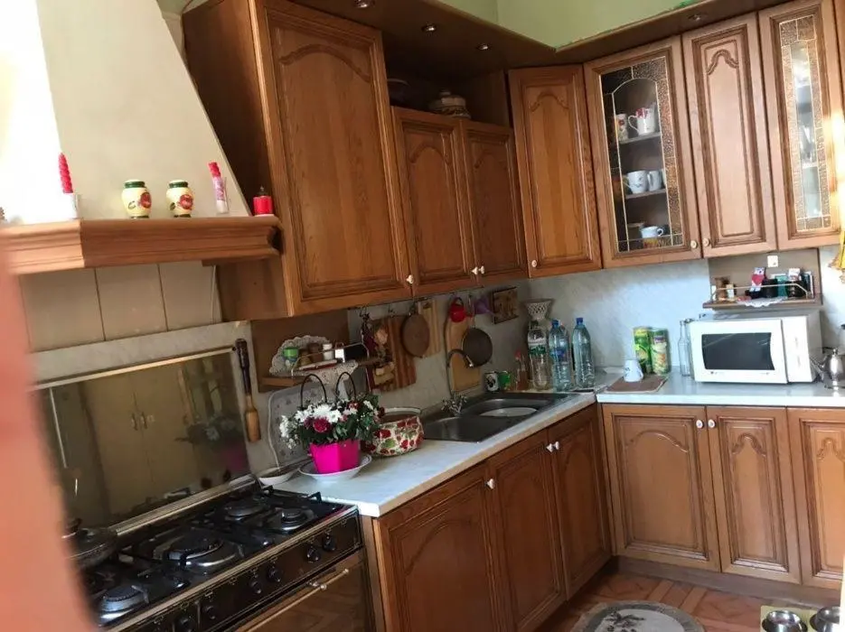 Чотирикімнатна квартира в центрі з сауною!