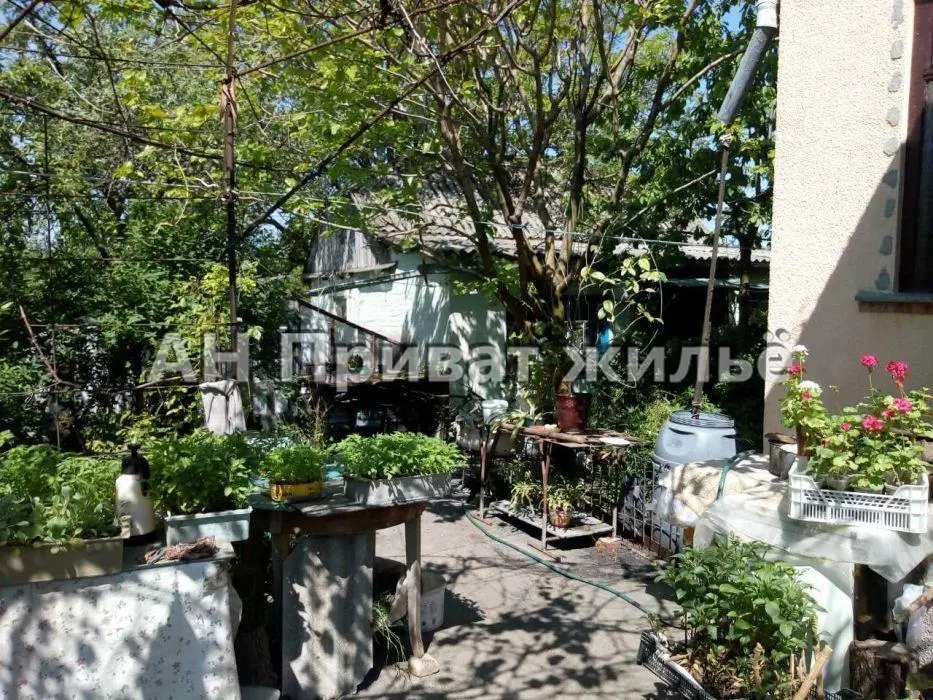 Добротний будинок у Яківцях