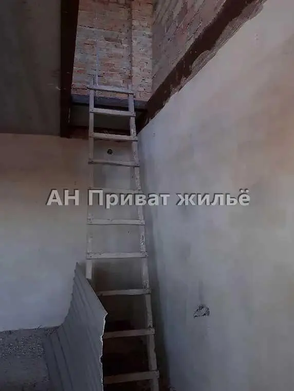 Шикарна дворівнева квартира в центрі міста