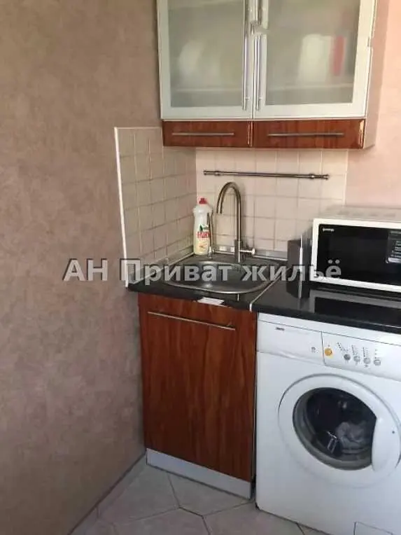 Простора квартира на Леваді