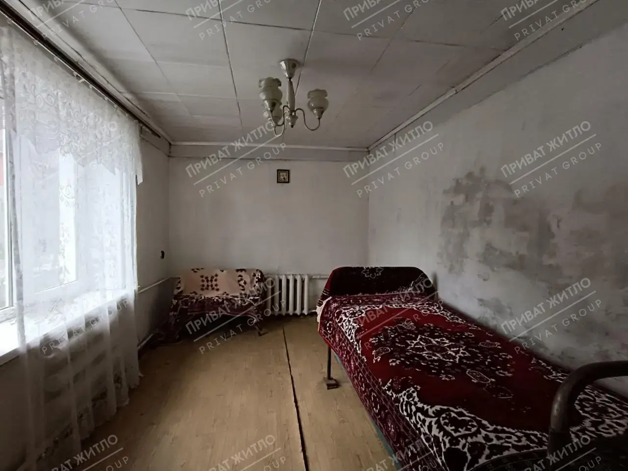 Частина будинку в 300 м від школи №8