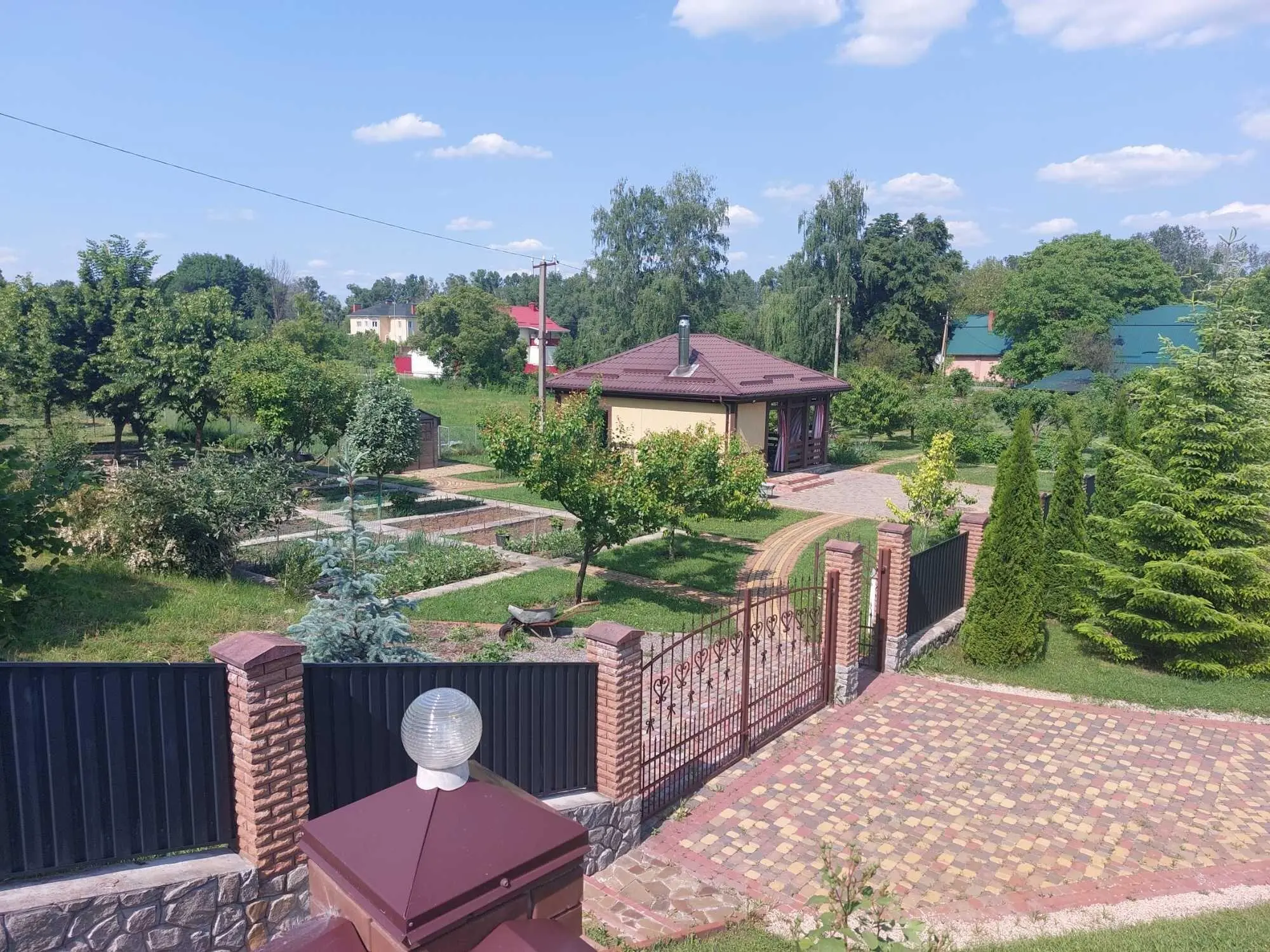 Чудова усадьба в Петрівці