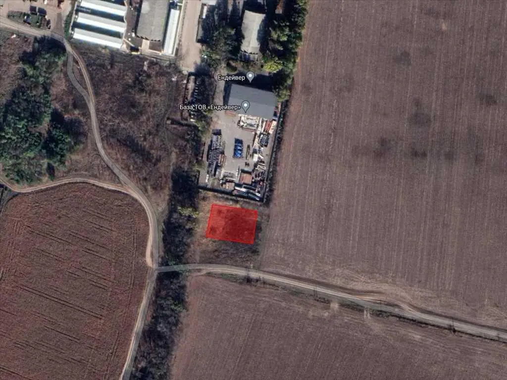 Ділянка поруч траси Київ - Харків