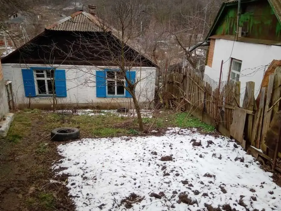 У продажу будинок з ділянкою!