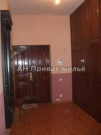 Центр, квартира в 2 хвилинах від Корпусного парку