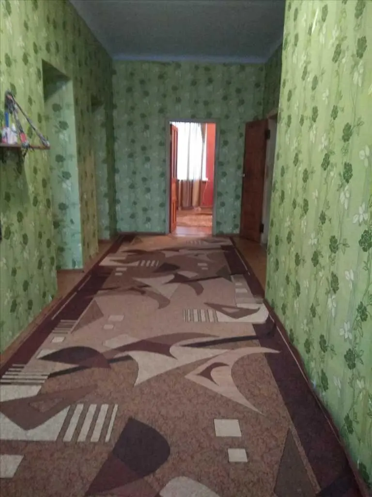 Будинок для великої родини: 100 м.кв і земля біля річки