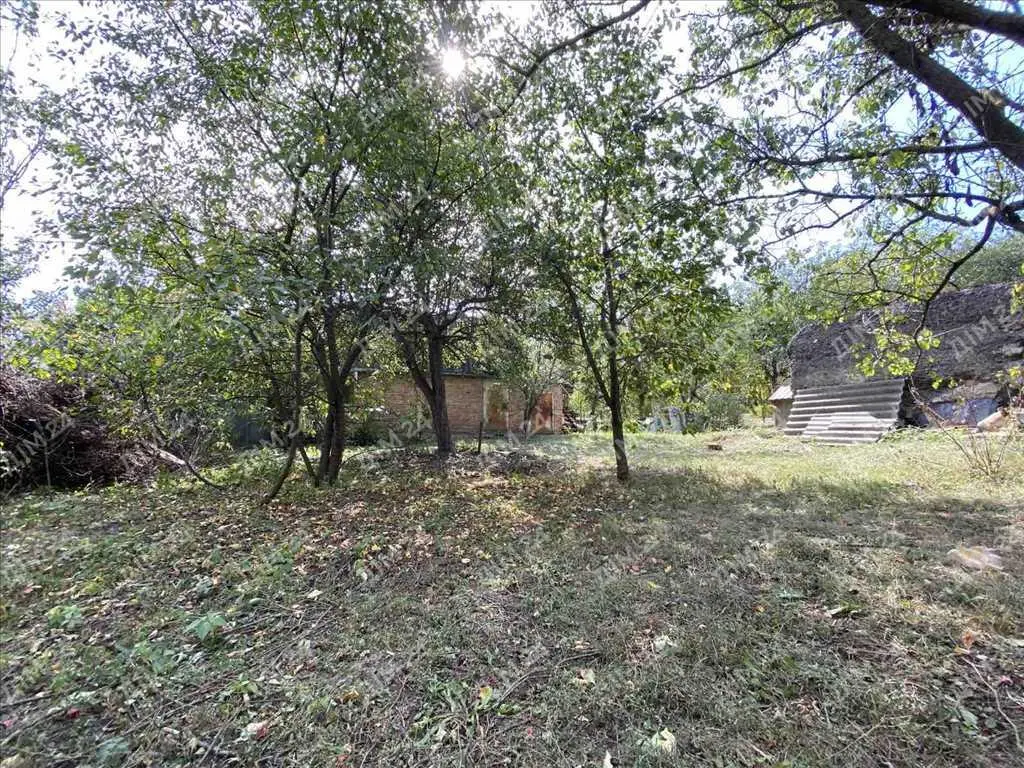 Будинок в місті з окремою ділянкою!