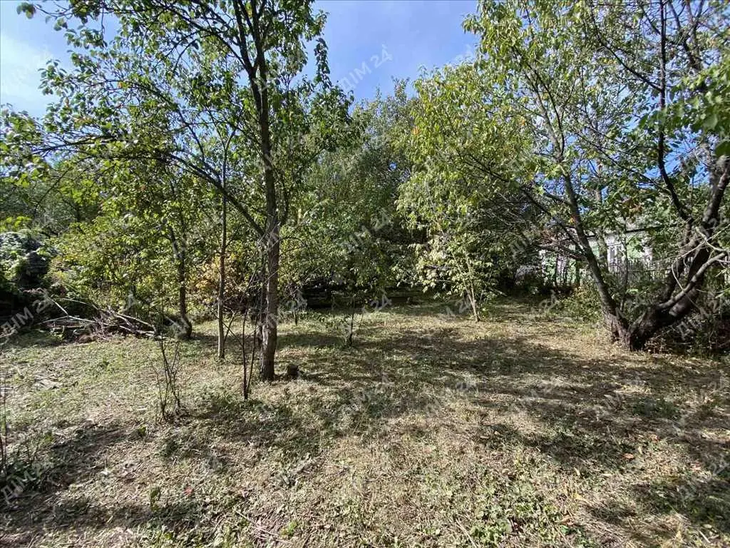 Будинок в місті з окремою ділянкою!