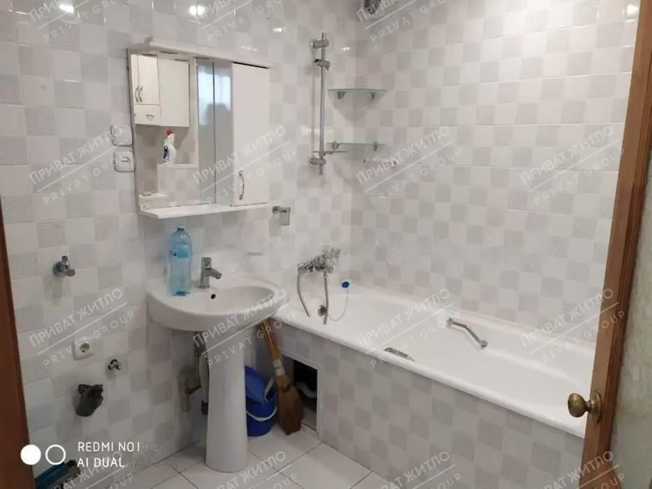 Трикімнатна квартира на Подолі